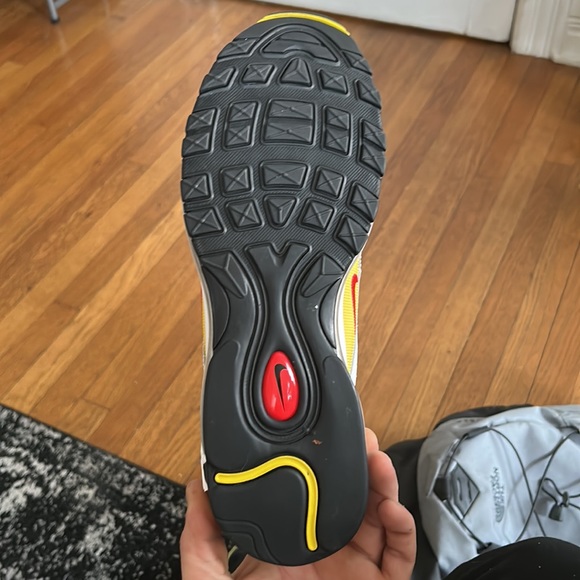 Airmax - Picture 4 of 4